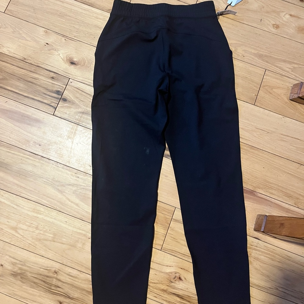 Aritzia weekender pants
